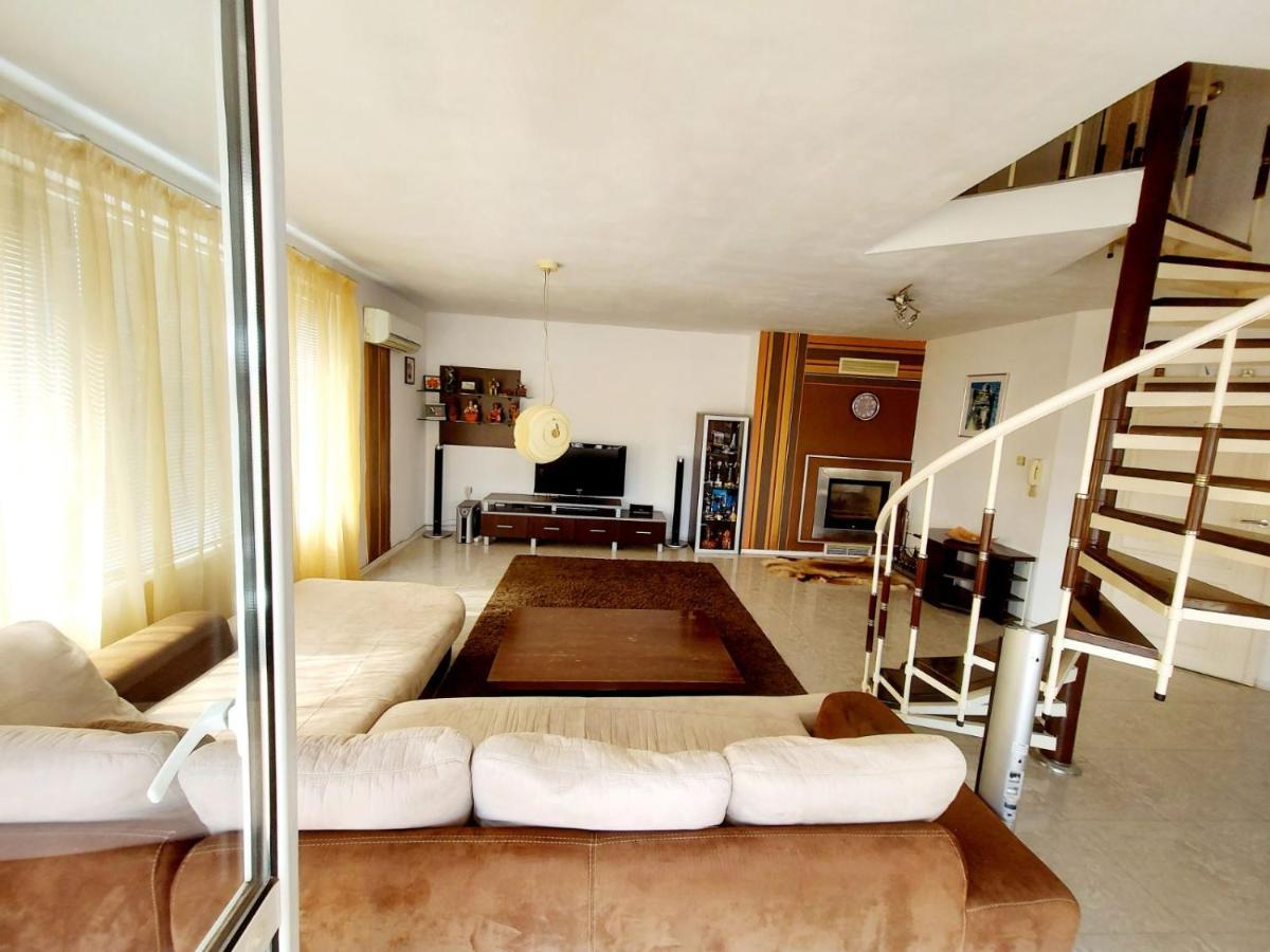 Comfort Flat Burgas Exterior photo
